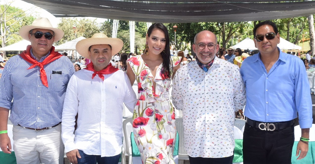 Jurado Calificador: Hernando Rodríguez, Luis Yesid Martínez Laguna, Paola Joven Losada, Diego Guarnizo y Heigel Charry.